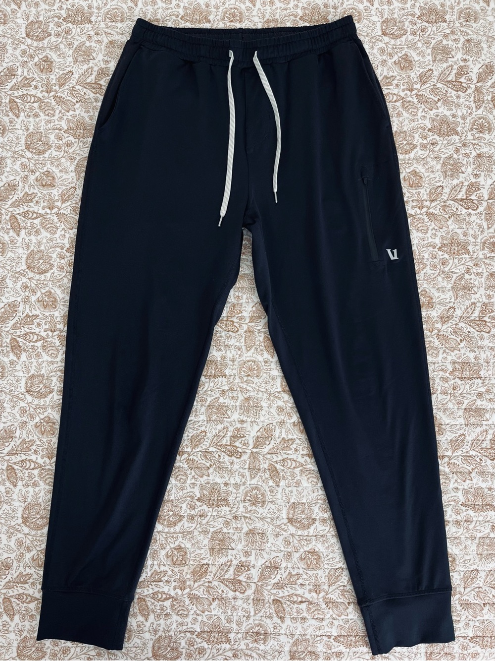 Vuori Black Joggers